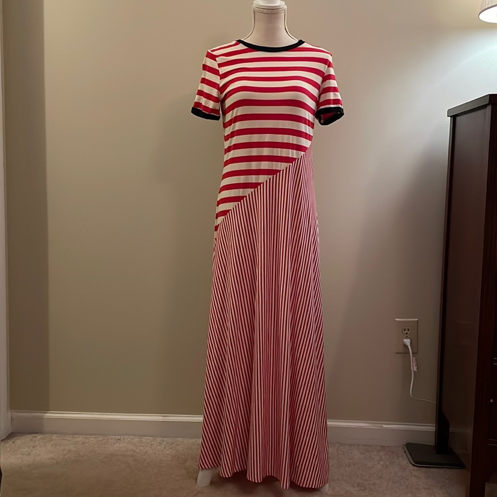 🚍📝📚 Who What Wear striped maxi dress - size small